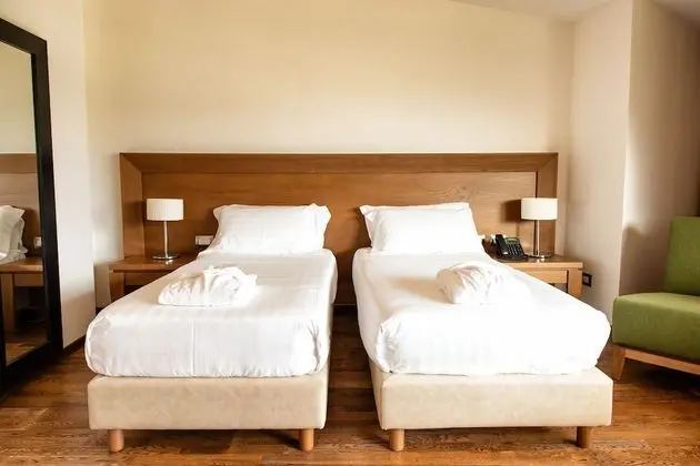 Comfort Tek Büyük veya İki Ayrı Yataklı Oda