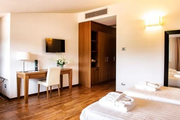 Comfort Tek Büyük veya İki Ayrı Yataklı Oda