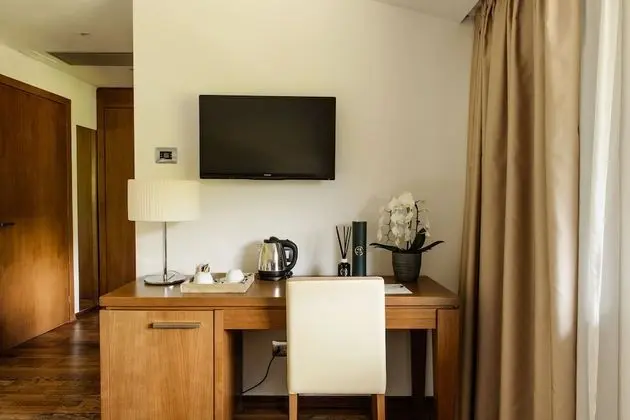 Comfort Tek Büyük veya İki Ayrı Yataklı Oda