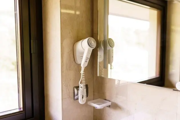 Comfort Tek Büyük veya İki Ayrı Yataklı Oda