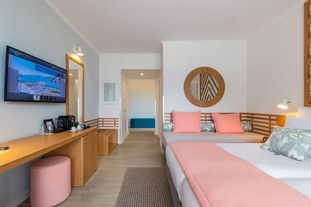 Deluxe İki Ayrı Yataklı Oda, 2 Tek Kişilik Yatak, Teras, Deniz Manzaralı