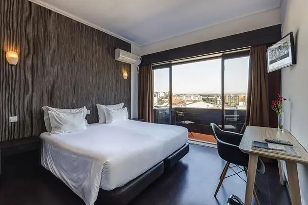 1 Çift Kişilik Veya 2 Tek Kişilik Yatak Capacity 3