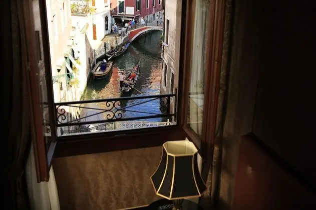 Junior Süit, Kanal Manzaralı