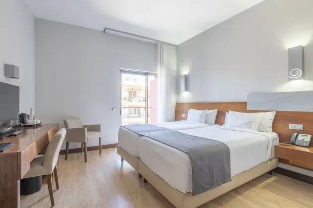 Standard Tek Büyük veya İki Ayrı Yataklı Oda