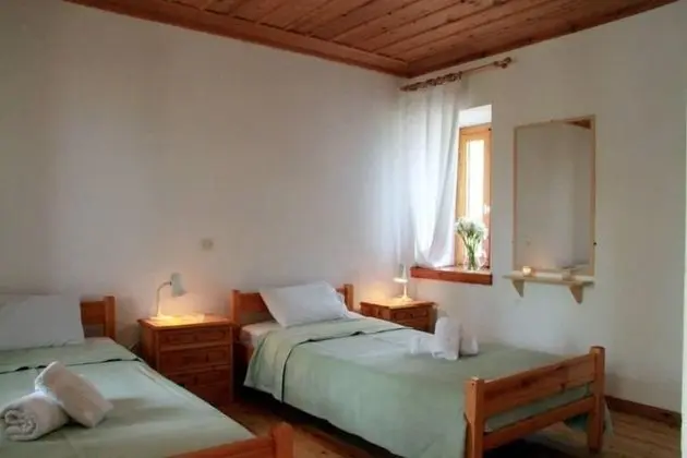 Comfort Tek Büyük veya İki Ayrı Yataklı Oda