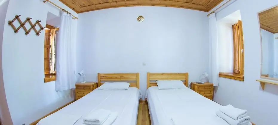 Comfort Tek Büyük veya İki Ayrı Yataklı Oda