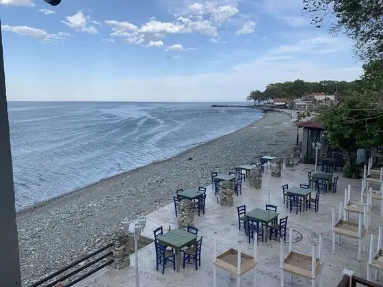 Comfort Tek Büyük veya İki Ayrı Yataklı Oda