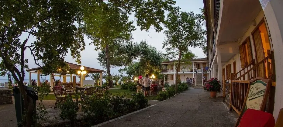 Comfort Tek Büyük veya İki Ayrı Yataklı Oda