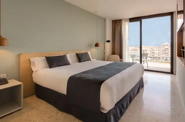 Design Tek Büyük Yataklı Oda