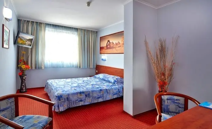 Comfort Tek Büyük veya İki Ayrı Yataklı Oda