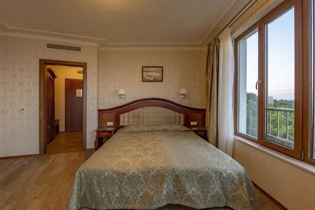 Tek Büyük veya İki Ayrı Yataklı Oda, Deniz Manzaralı