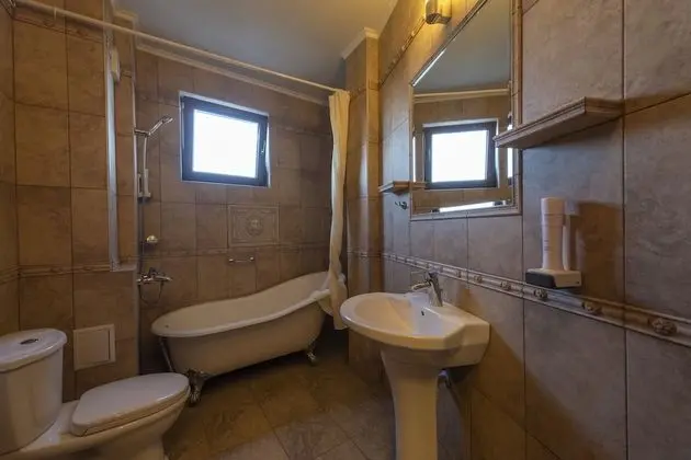 Tek Büyük veya İki Ayrı Yataklı Oda, Deniz Manzaralı