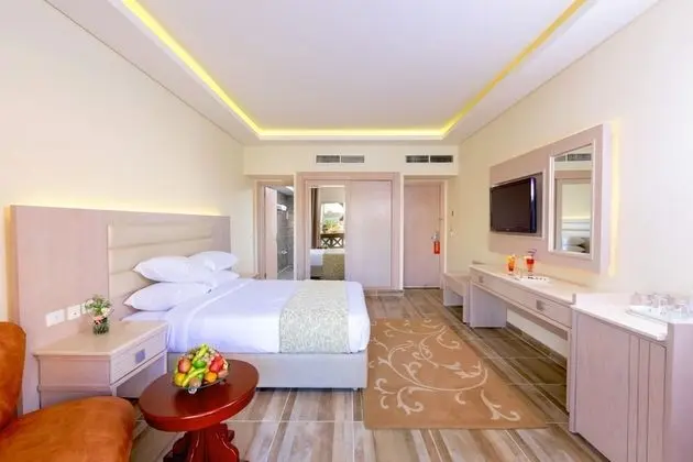 Triple Room (Egyptians and Egyptian Residents only)