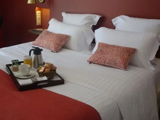 Comfort Tek Büyük Yataklı Oda