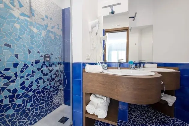 Deluxe Tek Büyük veya İki Ayrı Yataklı Oda, 1 Büyük (Queen) Boy Yatak, Balkon (Mosaico)