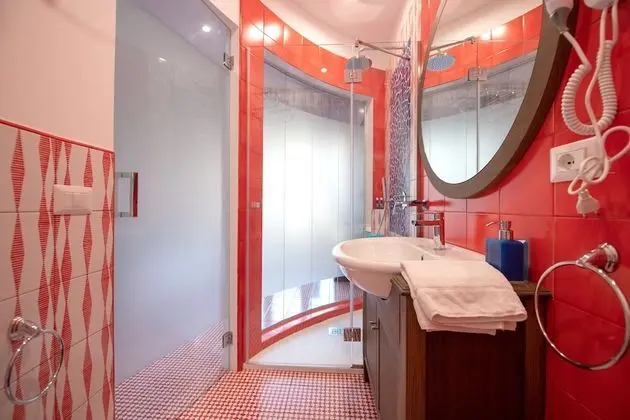 Standard Tek Büyük veya İki Ayrı Yataklı Oda, 1 Büyük (Queen) Boy Yatak, Balkon (Rombo)