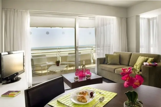 Stüdyo, Deniz Manzaralı