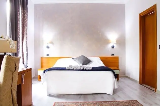 Comfort Tek Büyük Yataklı Oda