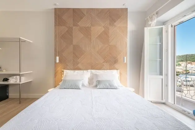 Deluxe Süit, Balkon, Kısmi Deniz Manzaralı