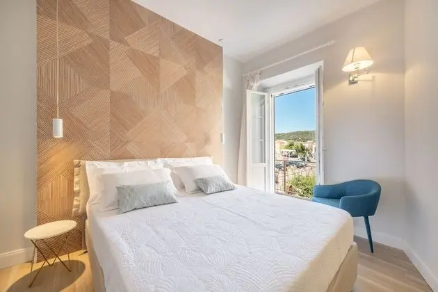 Deluxe Süit, Balkon, Kısmi Deniz Manzaralı