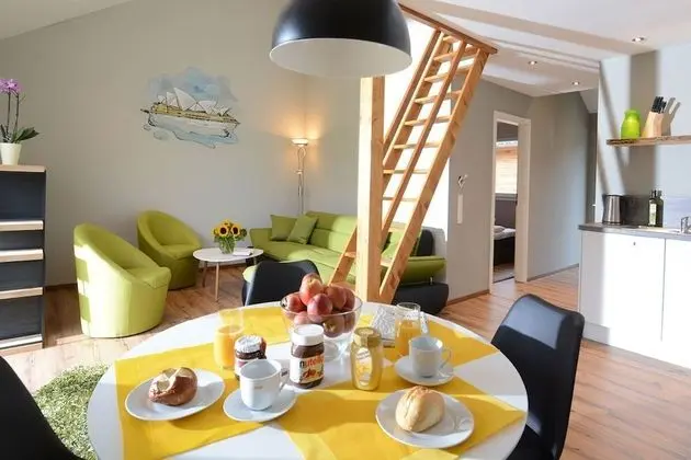 Ev, Teras, Dağ Manzaralı (Sunshine House)