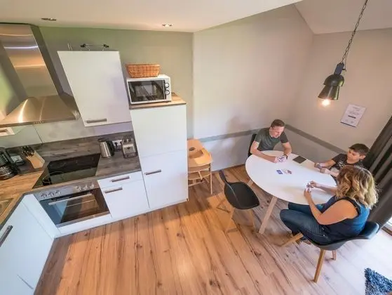 Ev, Teras, Dağ Manzaralı (Sunshine House)