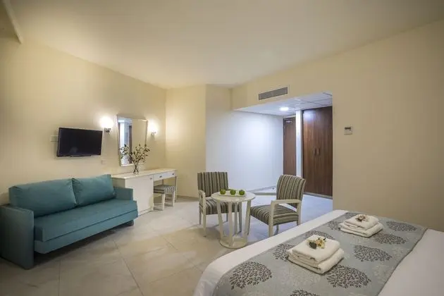 https://i.travelapi.com/lodging/2000000/1860000/1853400/1853337/25b9cae4.jpg
