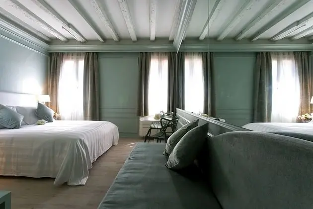 Classic Üç Kişilik Oda