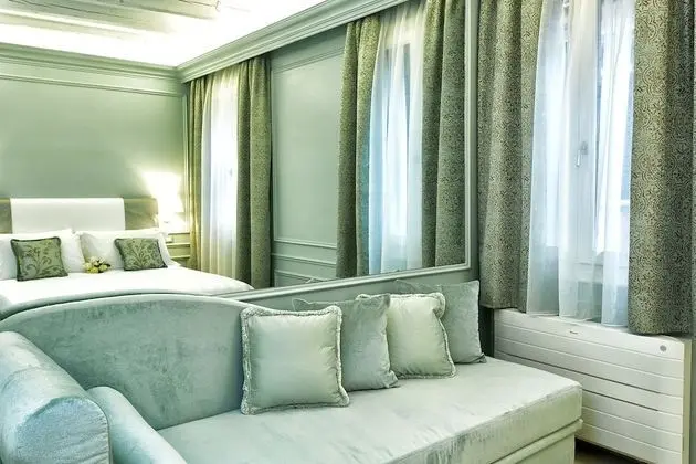 Deluxe Tek Büyük veya İki Ayrı Yataklı Oda