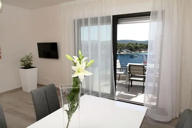 Exclusive Apart Daire, Deniz Manzaralı