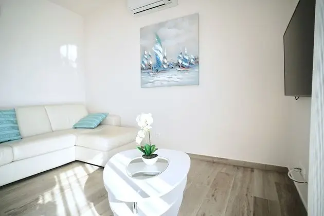 Exclusive Apart Daire, Deniz Manzaralı