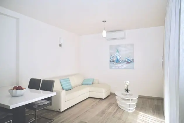 Exclusive Apart Daire, Deniz Manzaralı