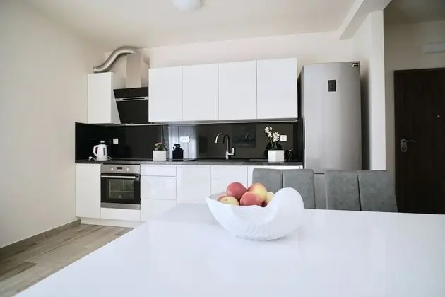 Exclusive Apart Daire, Havuz Manzaralı