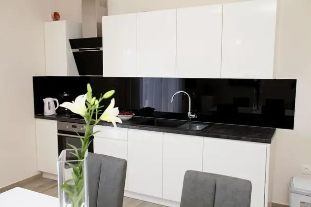 Exclusive Apart Daire, Havuz Manzaralı