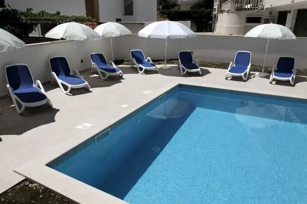 Exclusive Apart Daire, Havuz Manzaralı