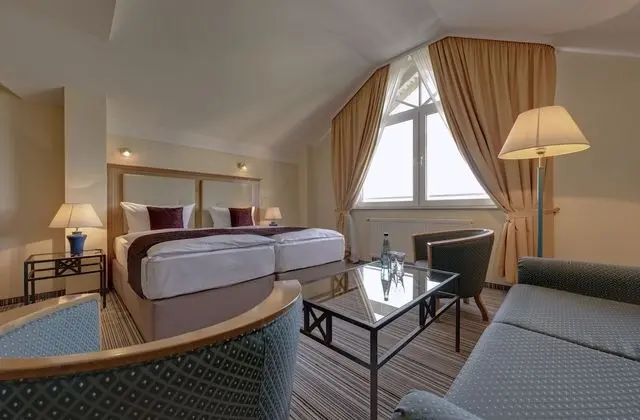 Premium Tek Büyük Yataklı Oda, Balkon