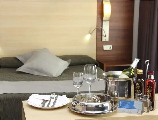 Premium Oda, Balkon, Havuz Manzaralı (2+1)