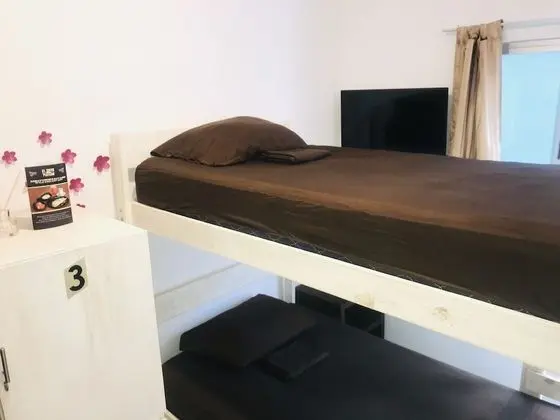 Ortak Ranzalı Oda, 1 Yatak Odası, Buzdolabı