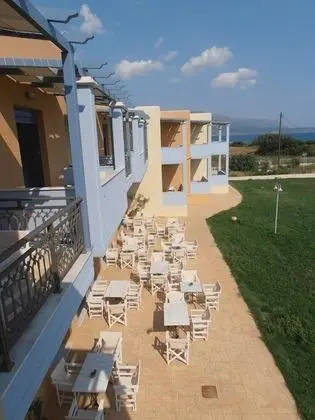Superior Üç Kişilik Oda, Bahçe Manzaralı