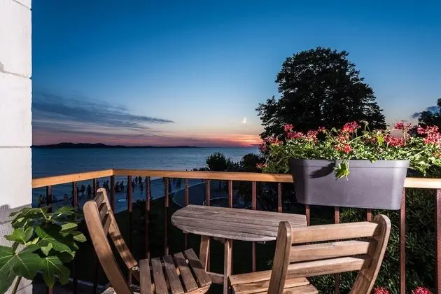 Apart Daire, Deniz Manzaralı