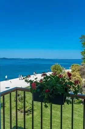 Apart Daire, Deniz Manzaralı