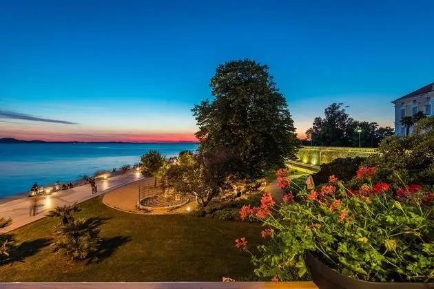 Apart Daire, Deniz Manzaralı