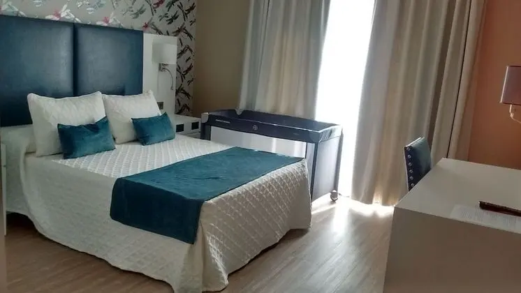 Tek Büyük Yataklı Oda, Deniz Manzaralı