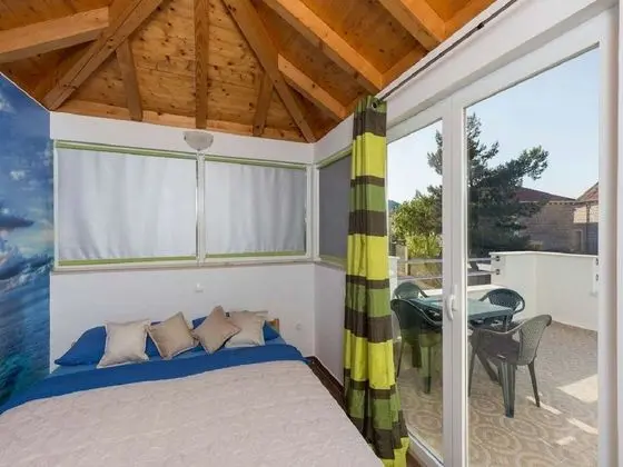 Apart Daire (Duplex Two-Bedroom Apartment with Ter)