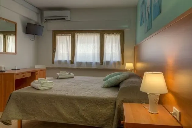 Comfort Tek Büyük Yataklı Oda