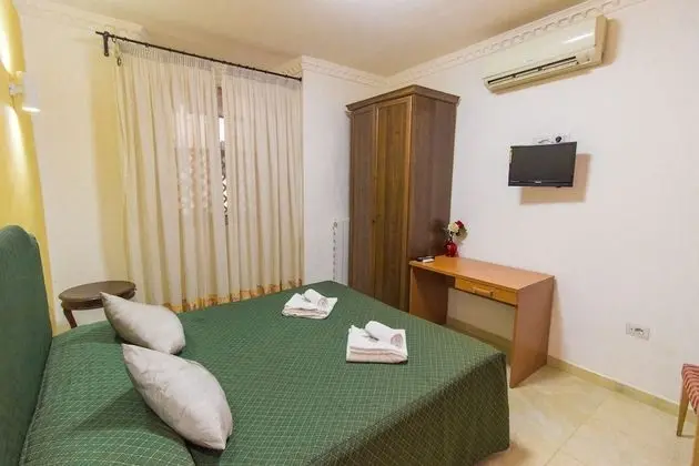 Tek Büyük Yataklı Oda