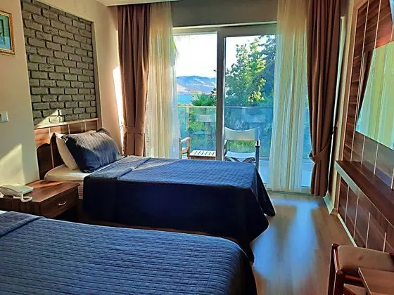 Standart Oda, Kara Manzaralı