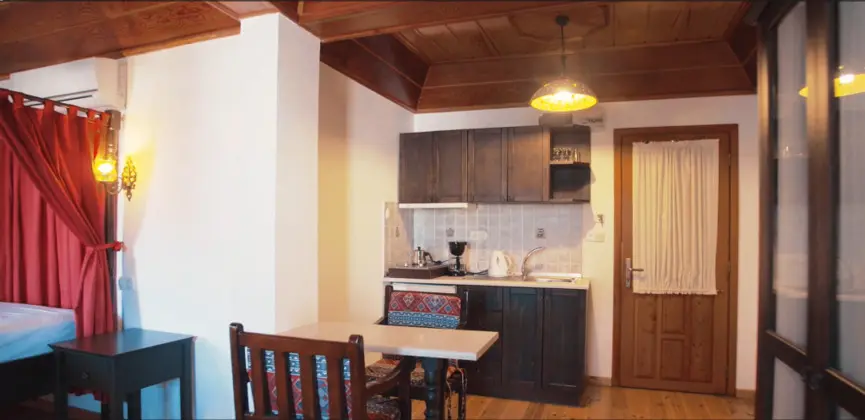 Studio Daire - 3 Kişilik, Havuz ve Bahçe Manzaralı, Mutfak Ekipmanlı - Half Kitchen