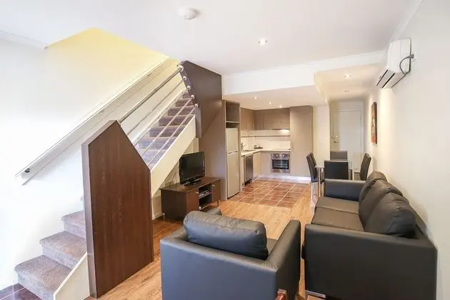Apart Daire, 2 Yatak Odası, 2 Banyolu (Two Bedroom Two Bathroom Double Store)