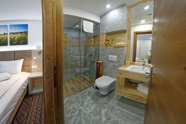 Comfort Tek Büyük Yataklı Oda